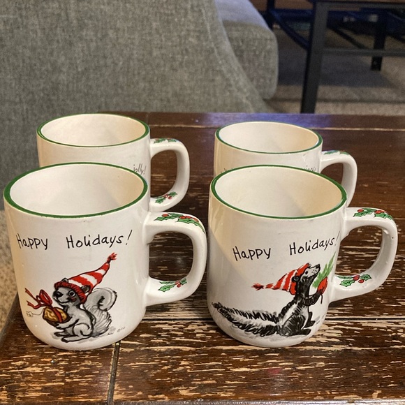 Suzys Zoo Other - Vintage set of 4 Suzy’s Zoo holiday tea cups 1976